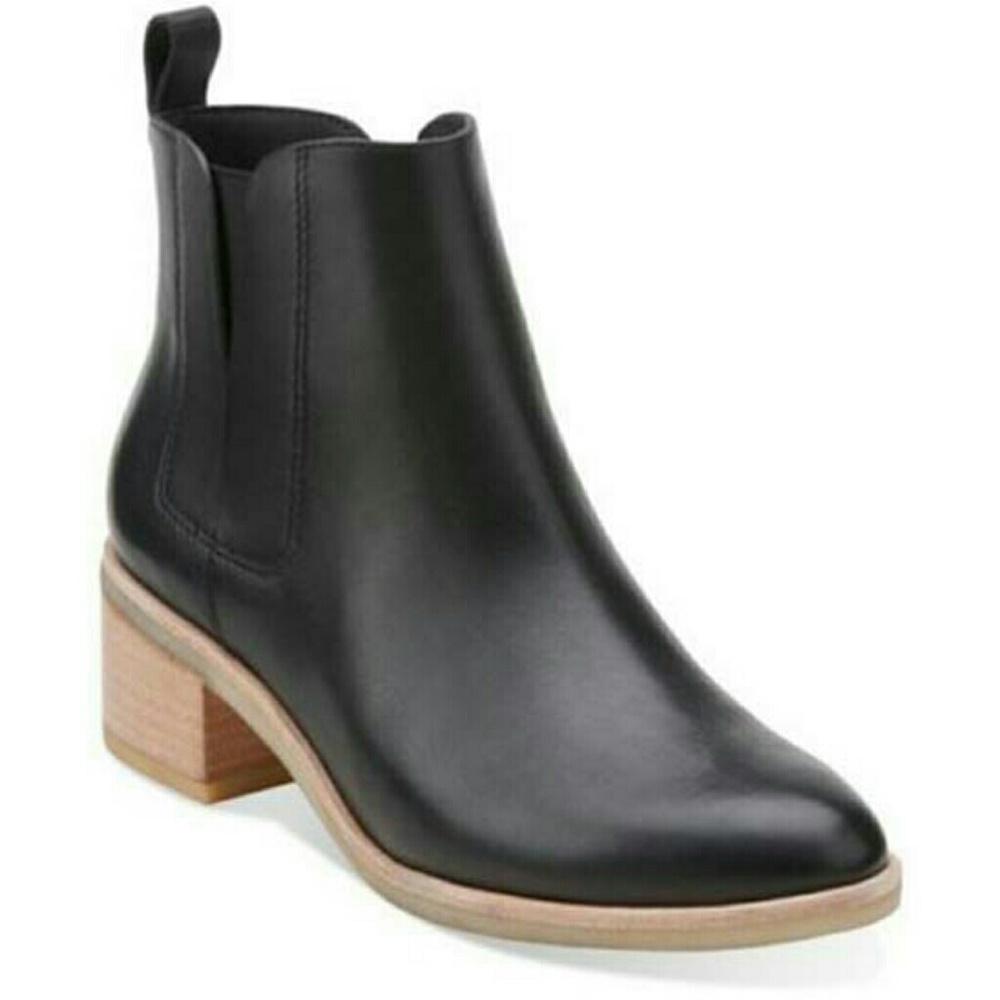 Clarks Phenia Crescent Chelsea Booties